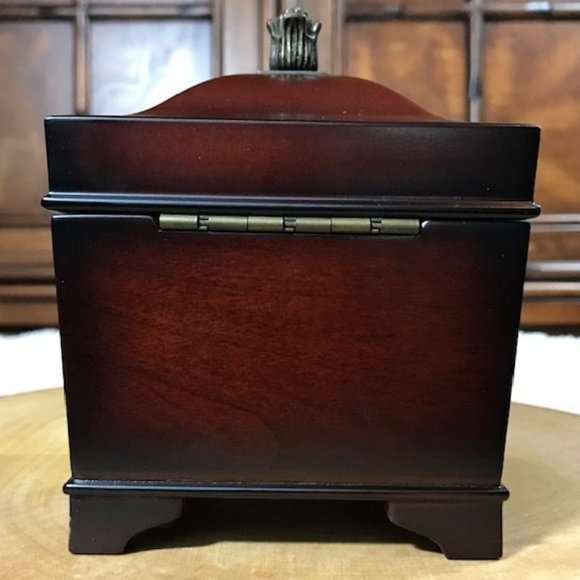 NWOT Bombay Genuine Wood Musical Ring Case - Picture 6 of 8